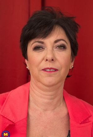 18 year old girl Kim Kennedy takes a cumshot in mouth during BDSM sex